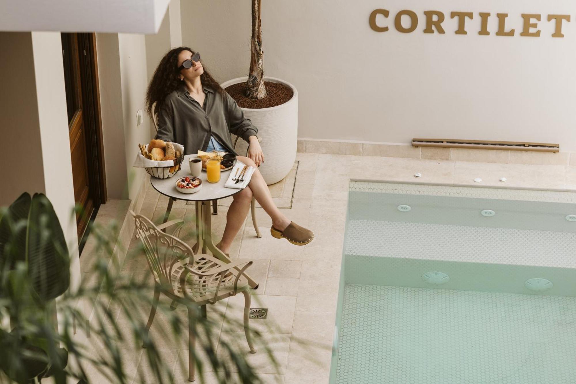 Cortiletto Timeless Suites 罗希姆诺 外观 照片