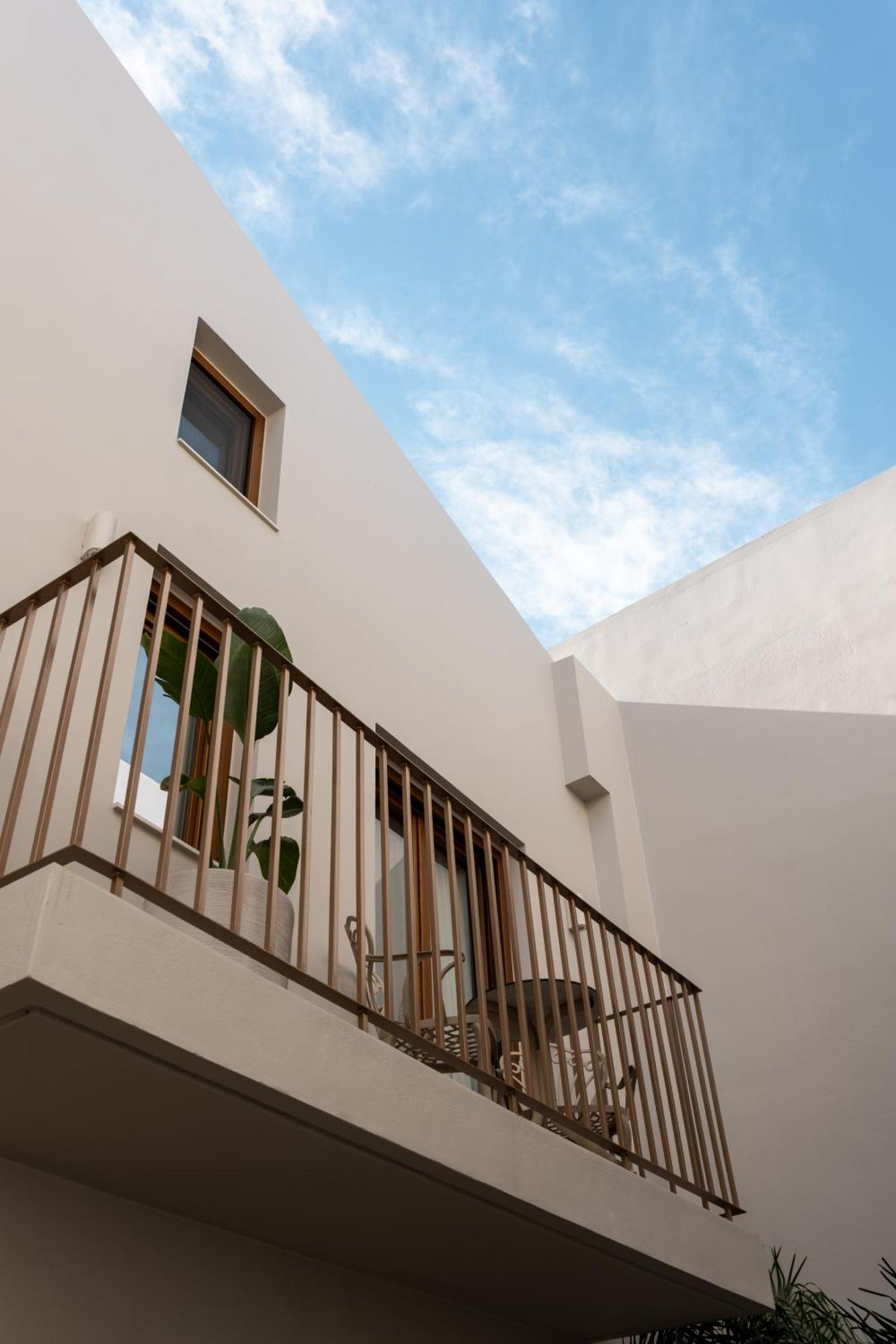 Cortiletto Timeless Suites 罗希姆诺 外观 照片